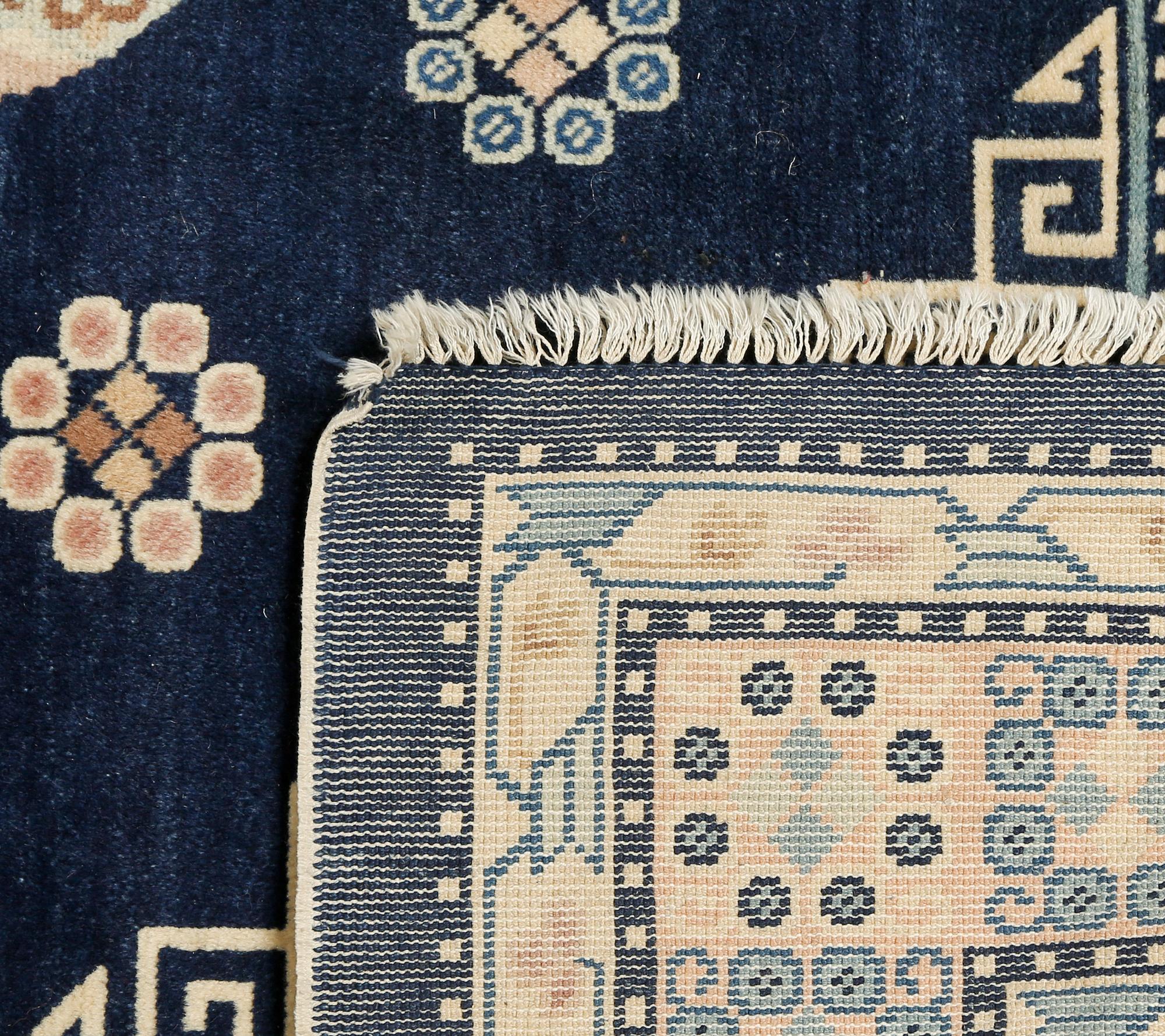 MATTA, Kina, old/semiantik, ca 240 x 153 cm.