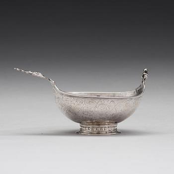 A 17 th century silver brandy-cup, unmaked.