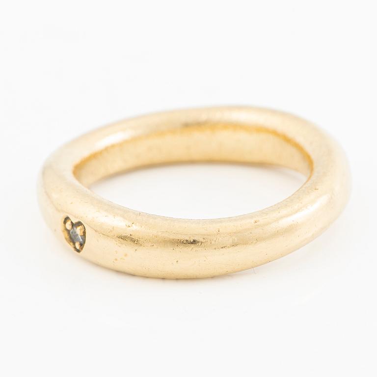 Ole Lynggaard, ring, 18K gold with a brilliant-cut diamond.