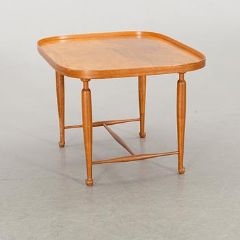 JOSEF FRANK, sidobord, modell 974 "Tebordet", Firma Svenskt Tenn, 1900-talets andra hälft.