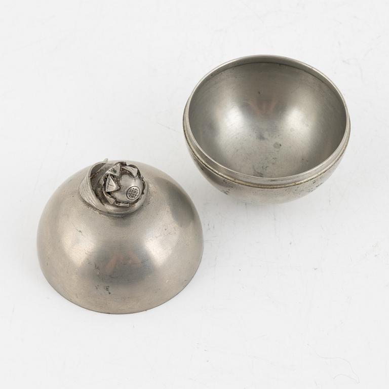 Firma Svenskt Tenn, bonbonjär, modell "999", Stockholm 1929.