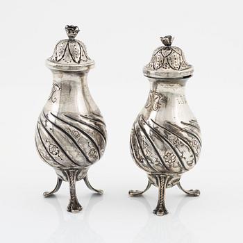 A pair of Rococo style silver sprinklers, bearing the marks of Anderssons Guldsmedsaffär, Sundsvall, Sweden, 1939.