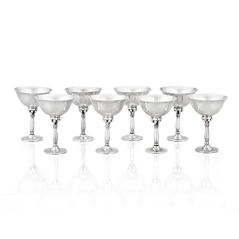 Harald Nielsen, cocktailglas, 8 stycken, Georg Jensen Köpenhamn, 1933-77, sterling. Design nr 479 och 479A.