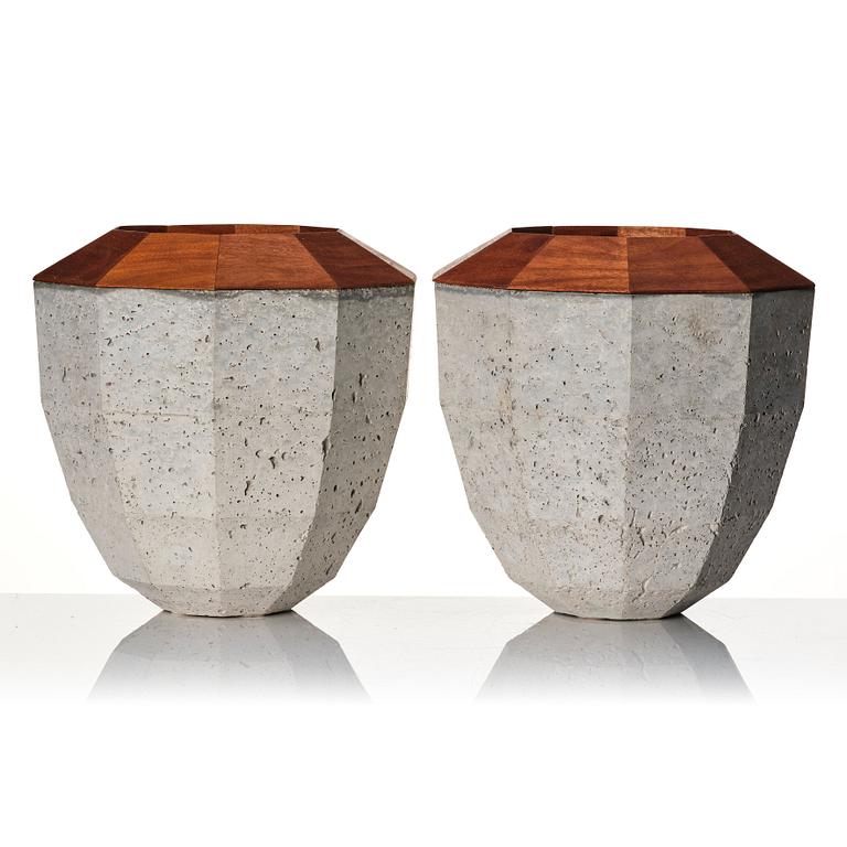 Tom Mårtenson, & Perranch Concrete Design, a pair of garden urns, 1980s.