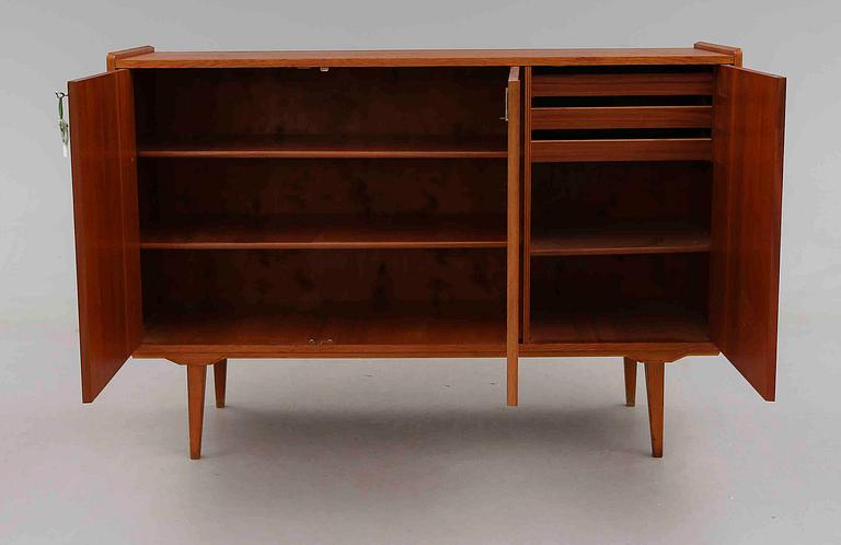 SIDEBOARD, 1900-talets andra hälft.