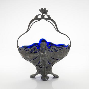 Tarjoilumalja, Art nouveau, 1900-luvun alku.