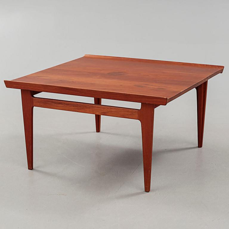 A coffee table by Finn Juhl for France & Daverkosen, second half of the 20th century.