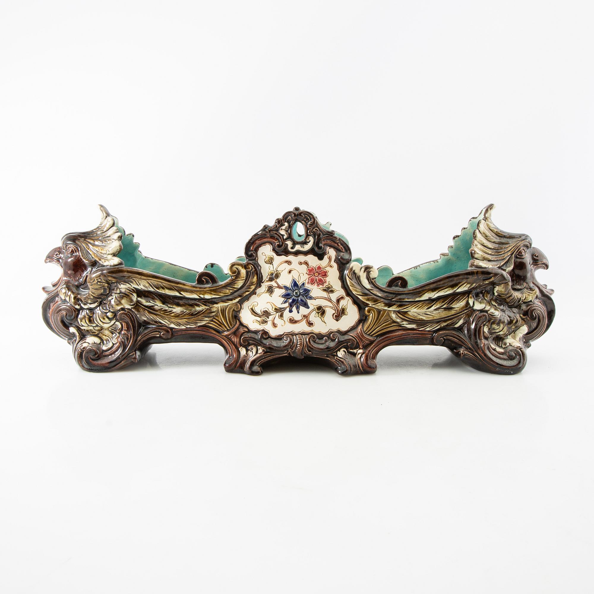 Jardinière Early 1900s majolica.