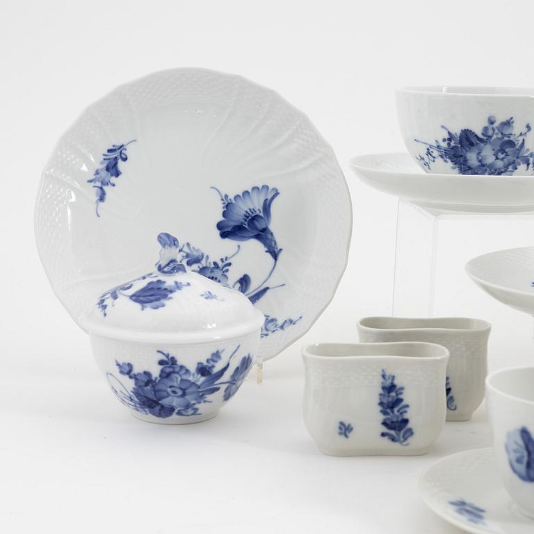 A Royal Copenhagen porcelaine coffee- and tea service (88 pieces).
