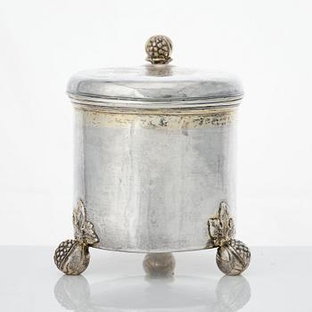 A Baltic 17th century parcel-gilt silver tankard, mark possibly of Carl Arfwedson Åhl (Nyen 1687-1698).