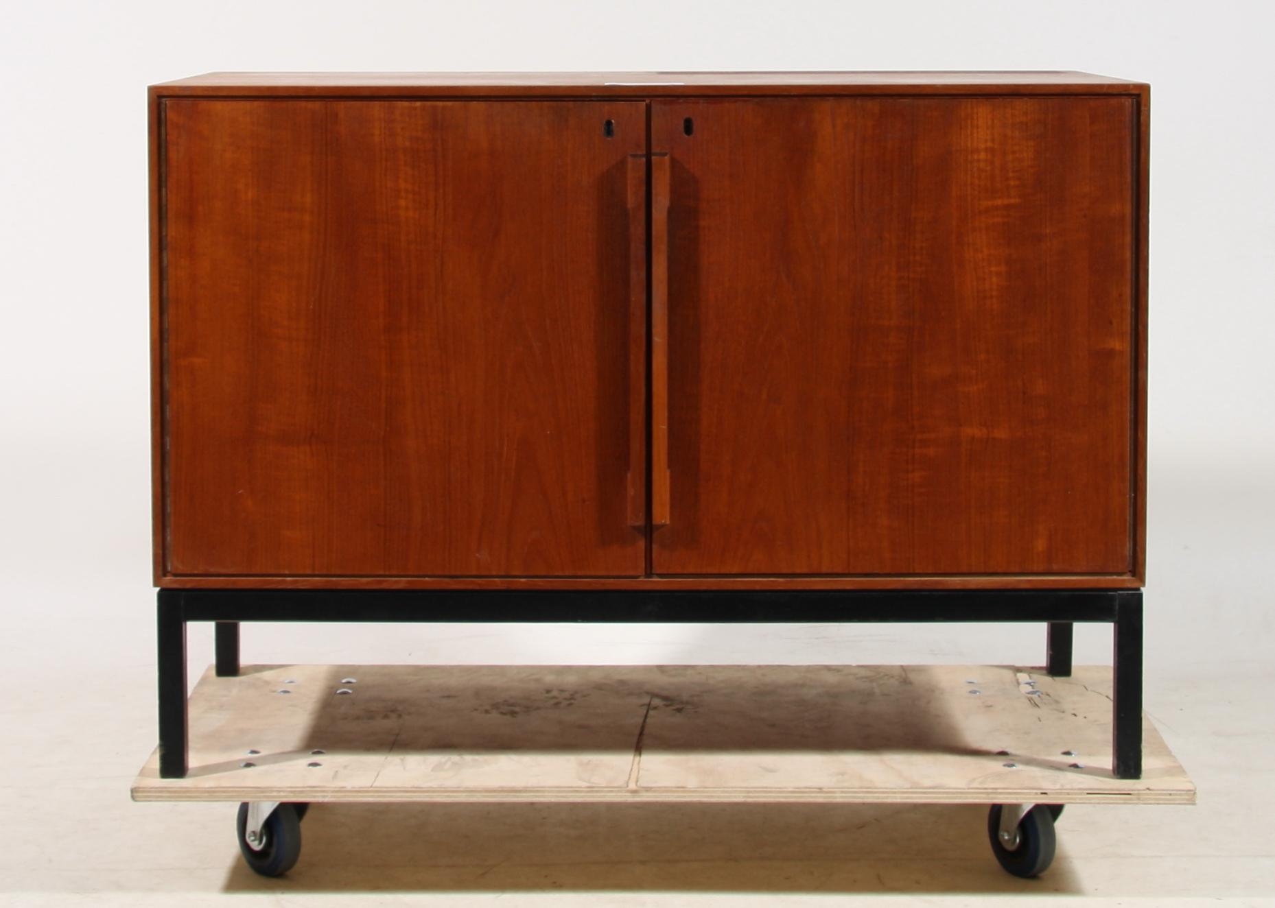 BARSKÅP MED KYLSKÅP, design Bernadotte & Björn, Atlas and Silkeborg Mobelfabrik, Danmark, 1960-tal.
