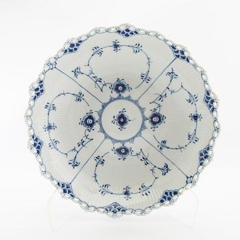 Bowl "Musselmalet helblonde" Royal Copenhagen Denmark porcelain.