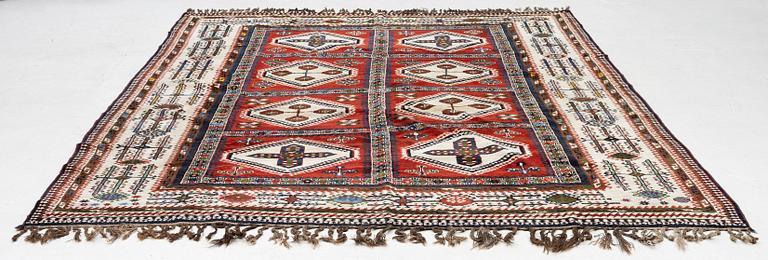 A carpet, Qashqai 'Shekarlou', approx. 300 x 226 cm.
