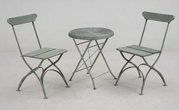 TRÄDGÅRDSMÖBLEMANG, 3 delar, troligen Grythyttan, 1900/2000-tal.
