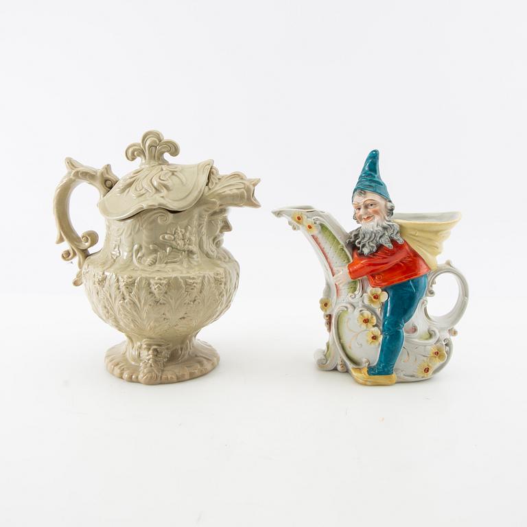 Kannor 2 st 1900-talets första hälft porslin.