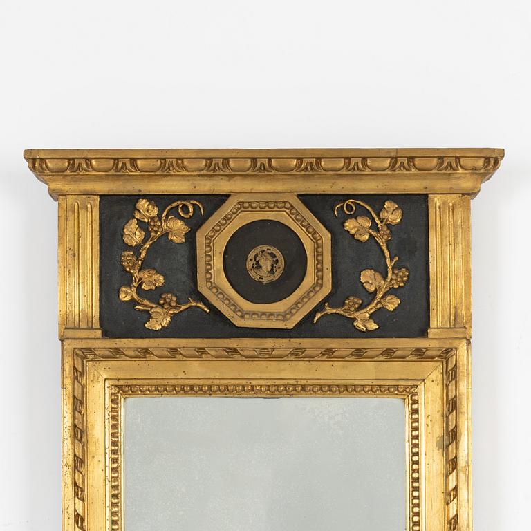 Mirror, Gustavian, late 18th century.