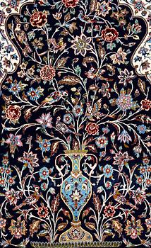 MATTA, Figural Isfahan, part silk, 167 x 110 cm.