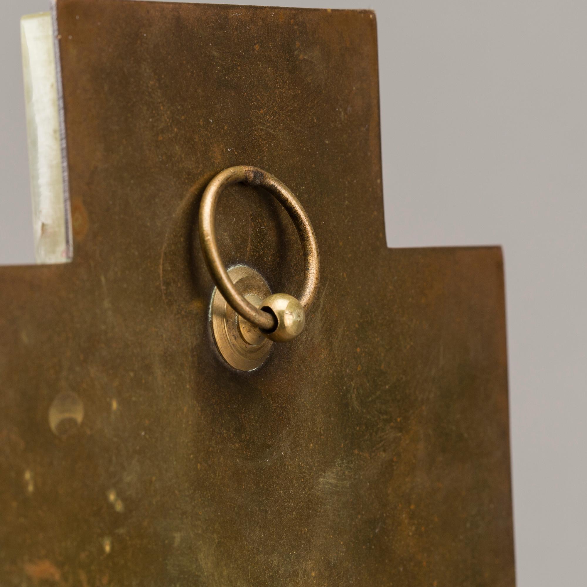 KRUCIFIX med VIGVATTENSKÅL, 1900-tal.