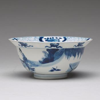 A blue and white bowl, Qing dynasty, Kangxi (1662-1722).