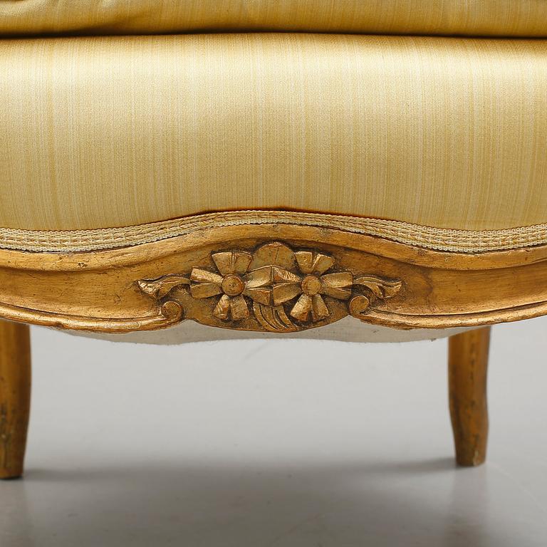 FÅTÖLJER, ett par, Louis XV-stil, tidigt 1900-tal.