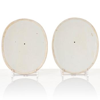 A pair of famille rose 'Export porcelain' tureens with covers, Qing dynasty, 18th century.