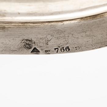 Serveringsfat, 2 st snarlika, silver, Tjeckoslovakien 1929-1941.