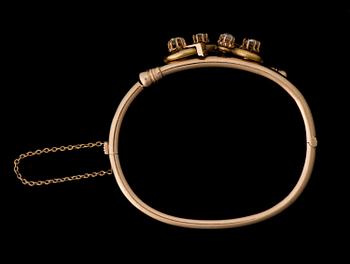 A BRACELET, old cut diamonds, 14K (56) gold.