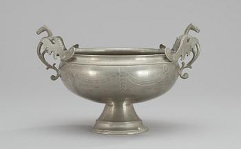 275. A Swedish pewter bowl, Makers mark by Gottlob F Baumann, Hudiksvall (1789-1826).