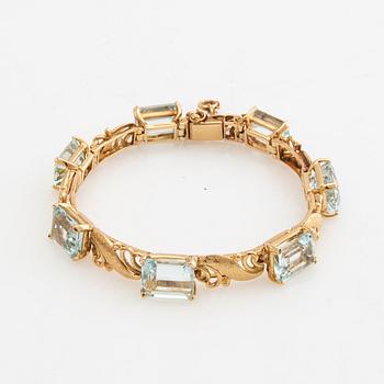 Armband, 18K guld med akvamariner.