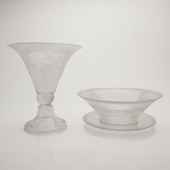 Edward Hald, Glasses, 2 pcs, Orrefors and Kosta Boda, 1920s.