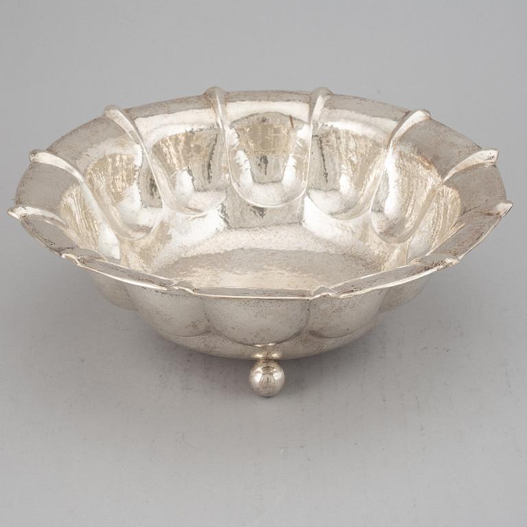 A German early 20th century silver bowl.