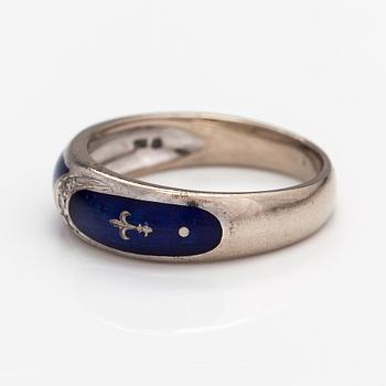 Fabergé, An 18K white gold ring with enamel and diamonds ca. 0.04 ct in total. Victor Mayer.