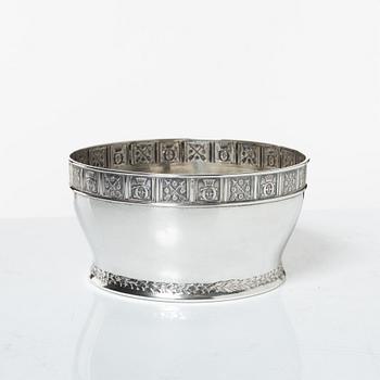 Prins Eugen, a silver bowl, company C.G Hallberg, Stockholm 1905.