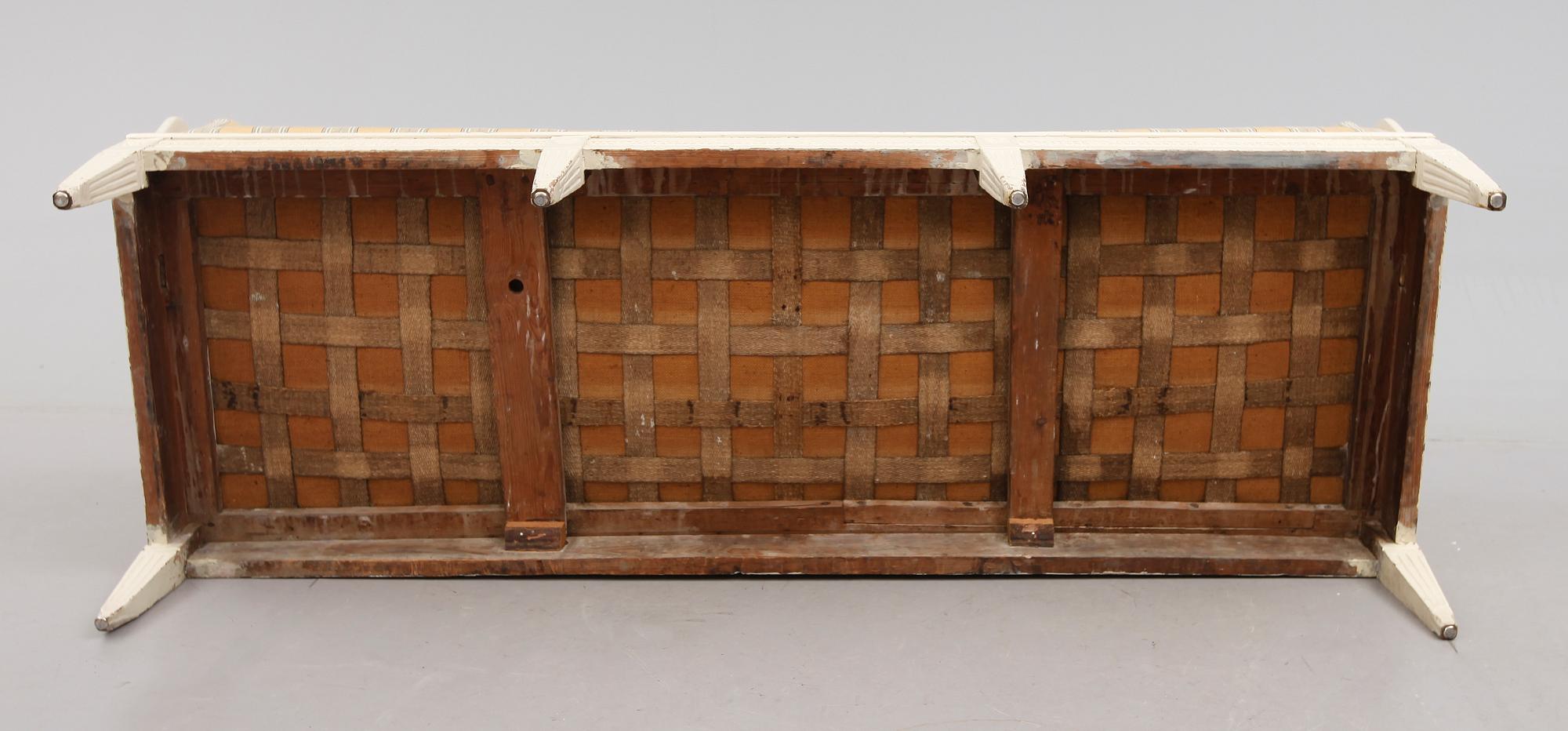 TRÅGSOFFA, sengustaviansk, 1700-/1800-tal.