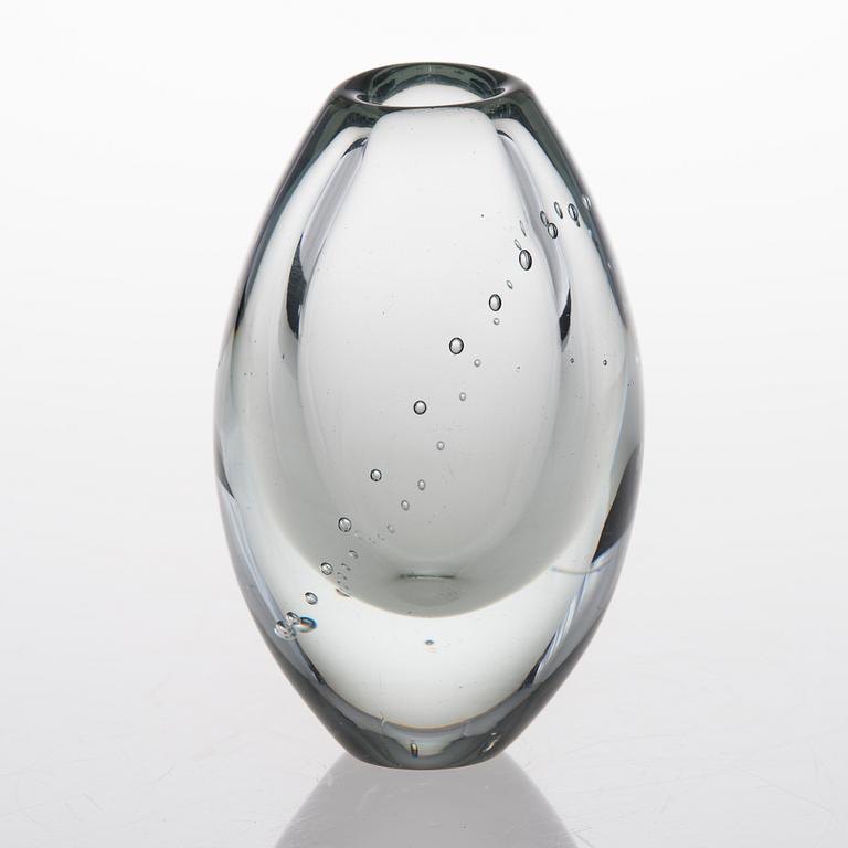 A 'String of Pearls' vase, signed G. Nyman, Nuutajärvi Notsjö -54.