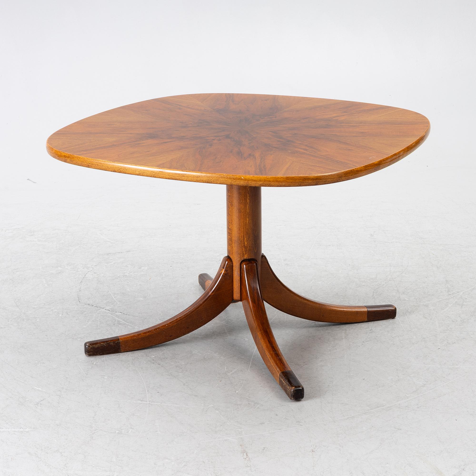 Nordiska Kompaniet, A coffee table, ca 1948.