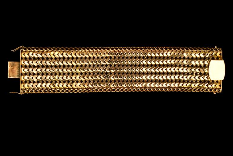 ARMBAND, 18k guld. Otydliga stämplar. 1950/60 t. Vikt 96 g.