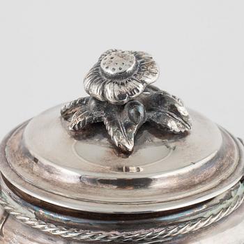Eric Råström, kaffekanna, silver, sengustaviansk stil, Råströms Silver- O Nysilverfabrik, Stockholm, 1963.