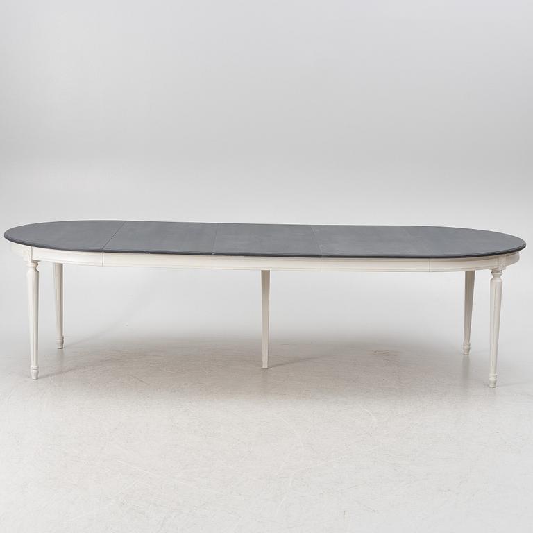 Matsalsgrupp, 13 delar, gustaviansk stil, 1900-talets andra hälft.