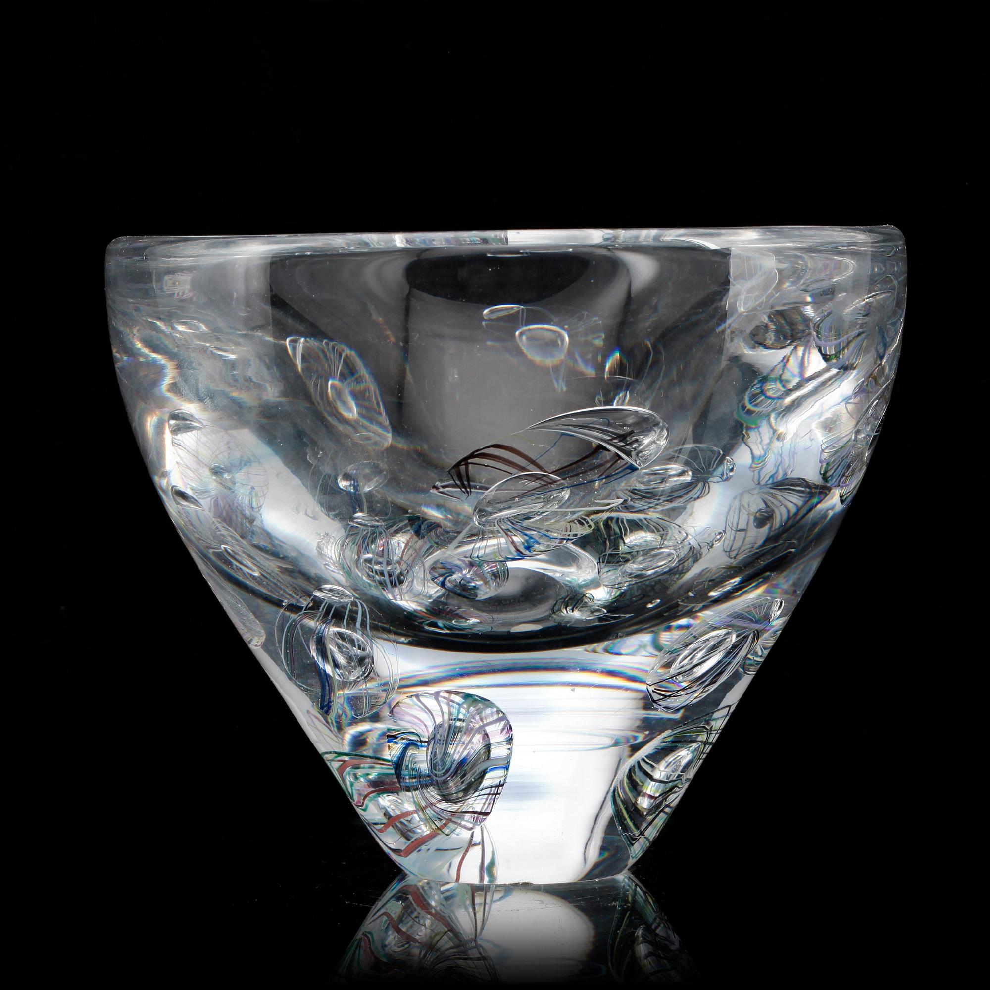 VAS, glas, Ingeborg Lundin, "Expo", för Orrefors, signerad.