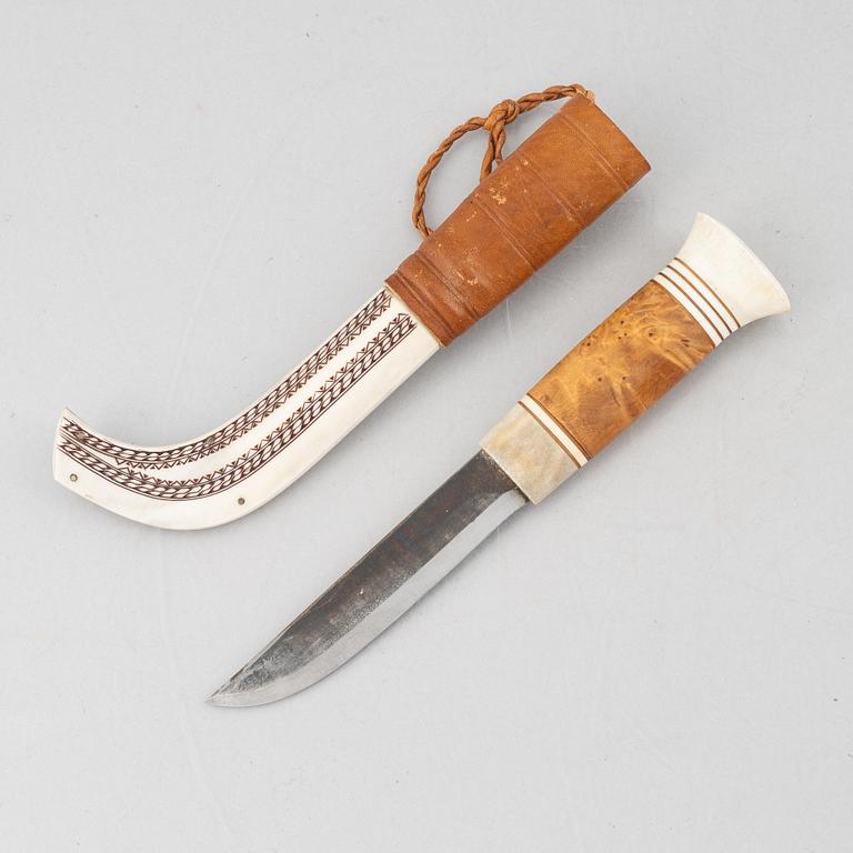 Esse Poggats, a reindeer horn knife.