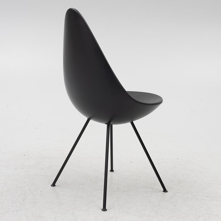Arne Jacobsen, stol, "Droppen", Fritz Hansen, 2021.