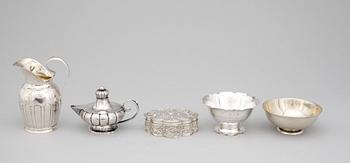 PARTI SILVER, 5 delar, bl a P O Hellsund, Arboga 1862. Tot ca 360 g.