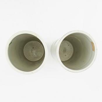 A set of two Chinese vases, 20th century.