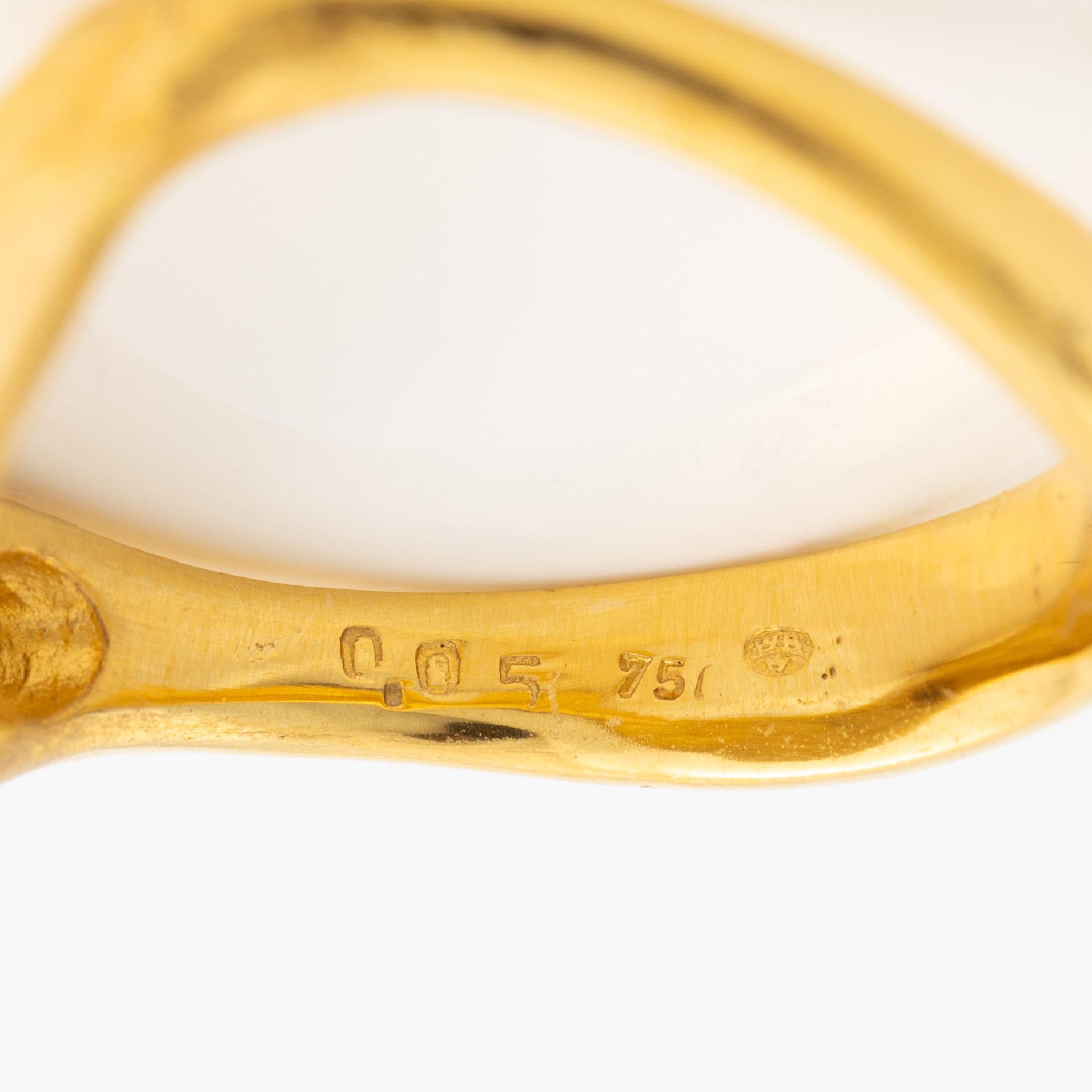 Ring, 18K guld med en rund briljantslipad diamant.