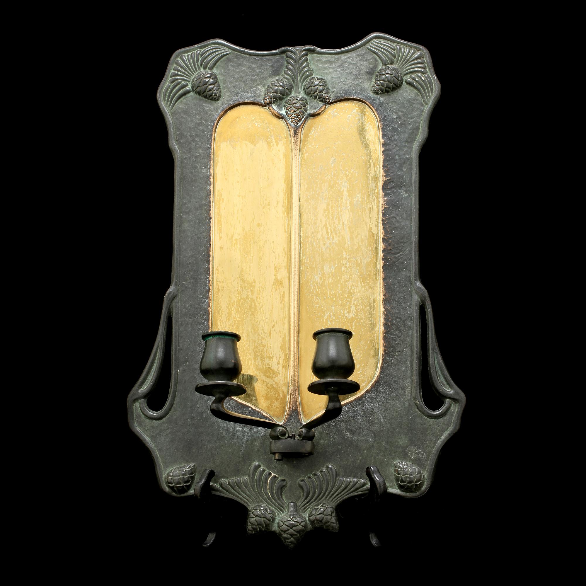 LAMPETTER, ett par, jugend, 1900-talets början.