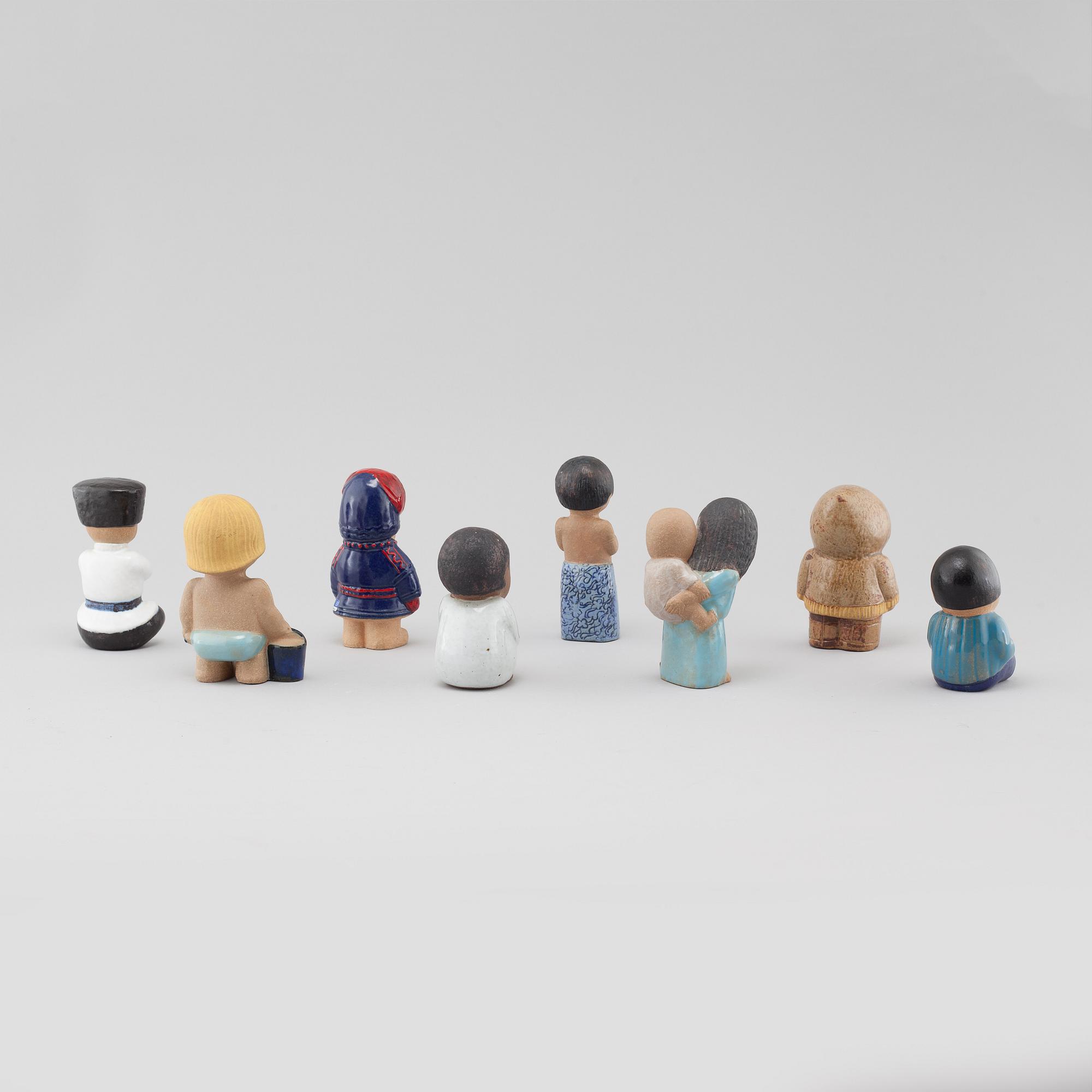 LISA LARSON, figuriner, stengods, 8 st, "All världens barn", Gustavsberg.