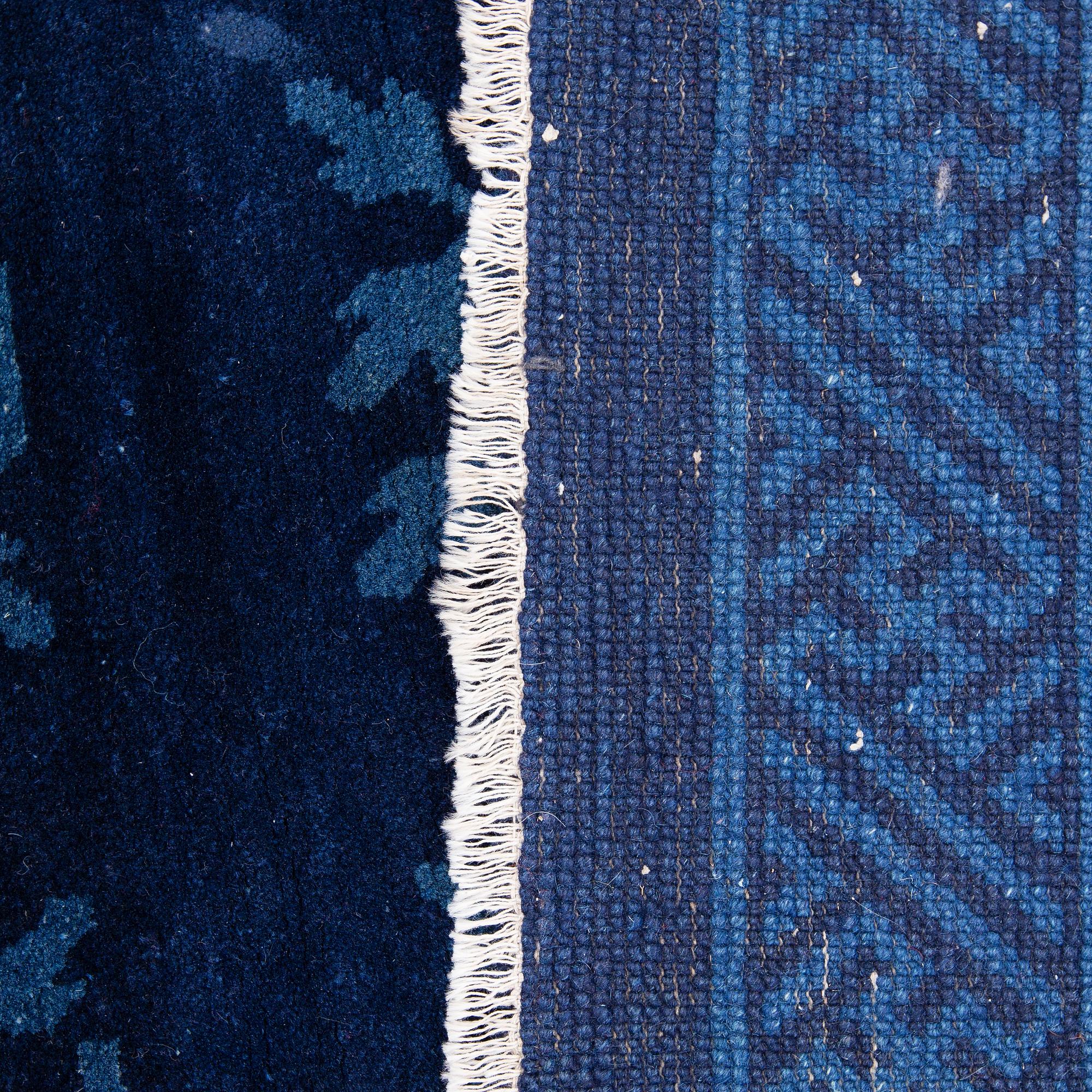 MATTA, Baotou, Kina, semiantik. Ca 150x77 cm.
