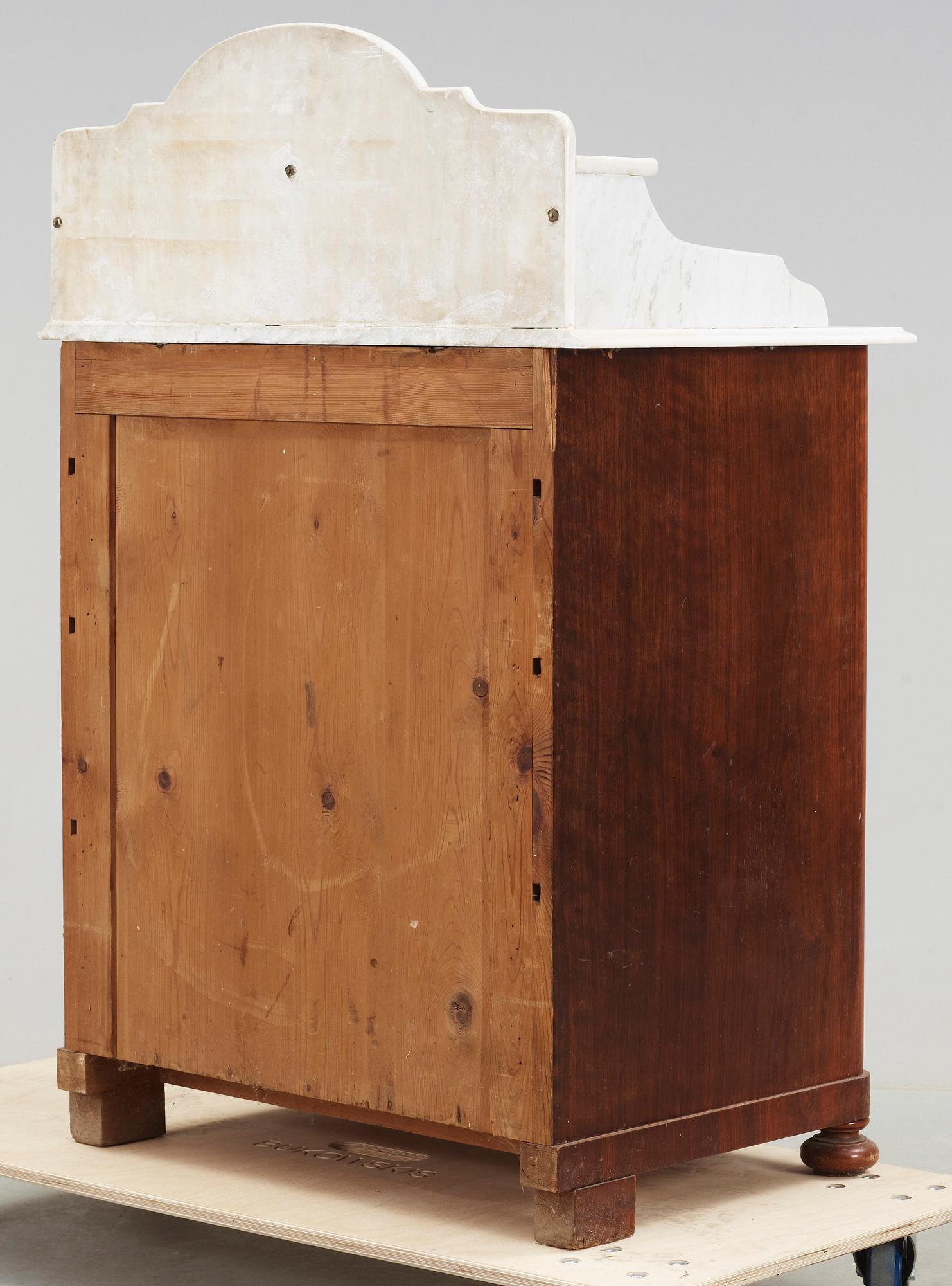 TOILETTBYRÅ / LAVOAR, 1800-talets slut.