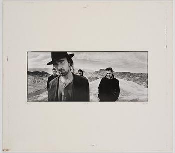 Anton Corbijn, "22:U2", 1982-2003.